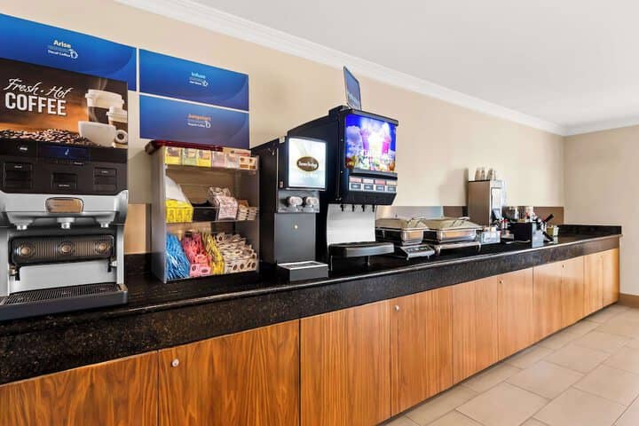 Breakfast area