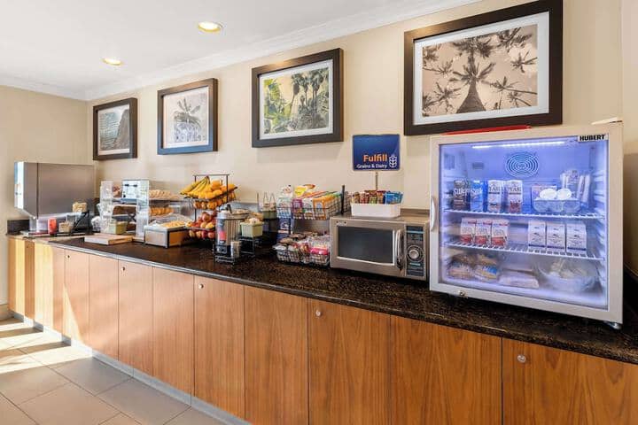 Breakfast area